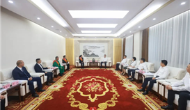 樂山新聞網(wǎng)5月7日報道:趙波趙迎春賴淑芳黃平林會見我市受表彰的全國全省勞動模范和先進工作者代表