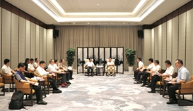 楚雄州委副書記、州長張文旺到集團洽談交流